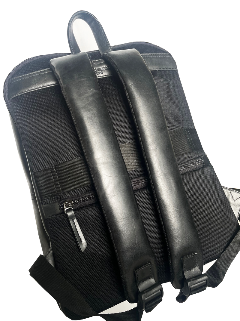 MORRAL EN CUERO VACUNO GRABADO UNISEX